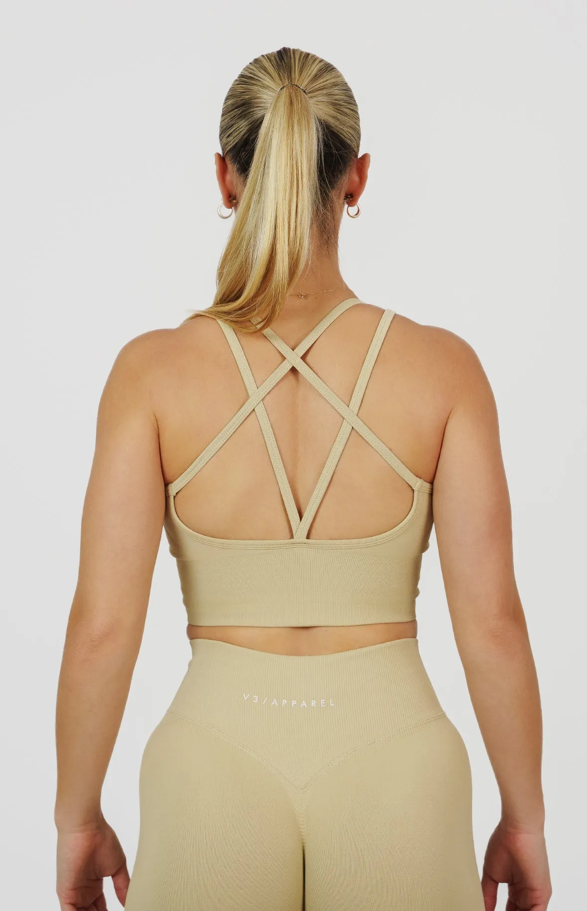 Form Seamless Scrunch Sports Bra, Leggings & Shorts Set - Light Camel