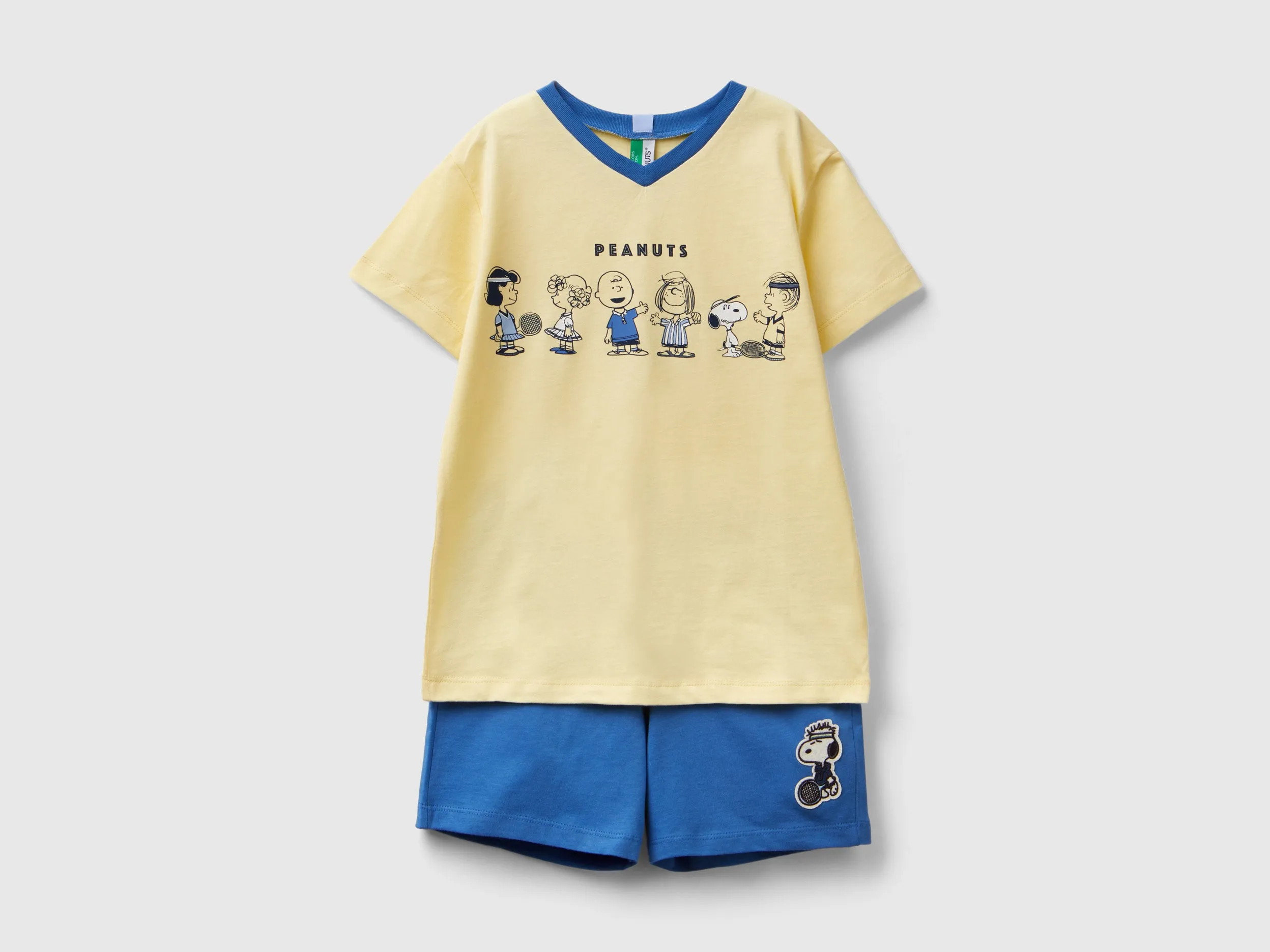 Regular Fit V-Neck Solid Clothing Set